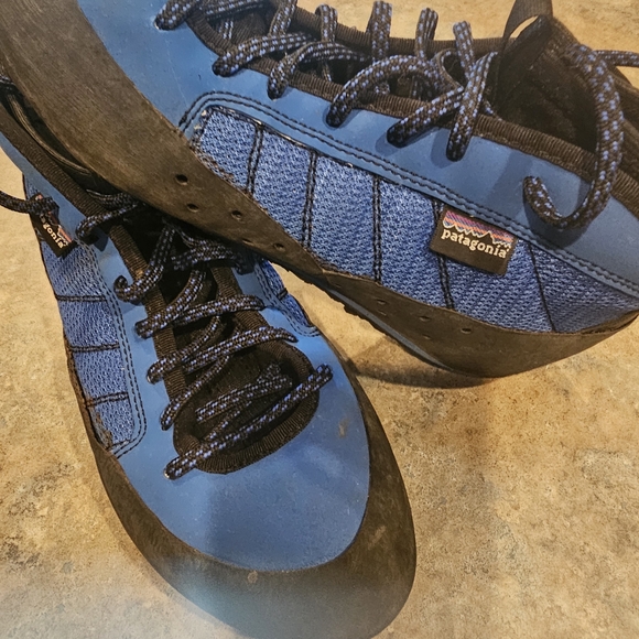 Patagonia Men's Athletic Kayak Shoes in Blue and Black - Picture 9 of 9